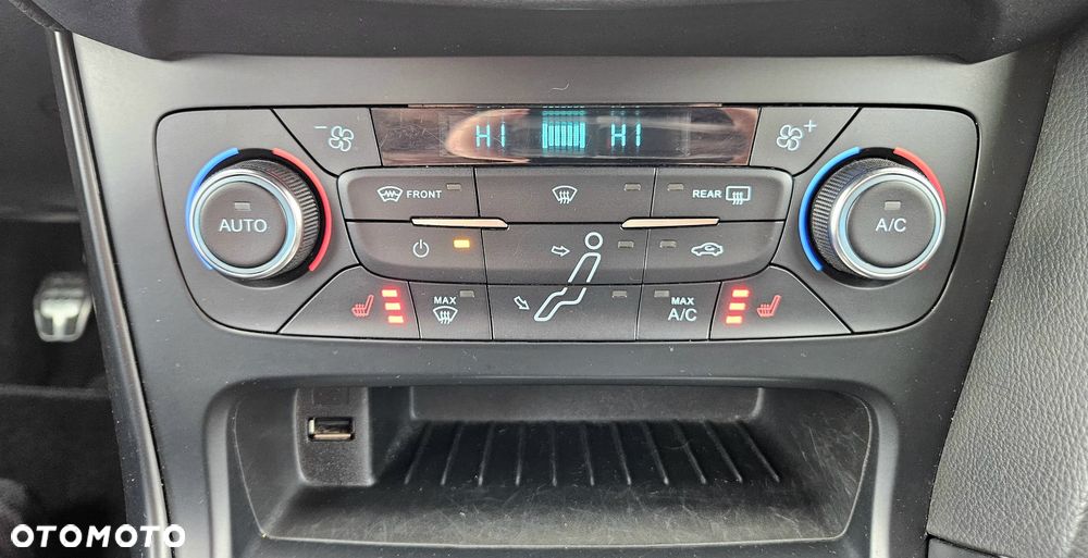 Ford Focus - 31