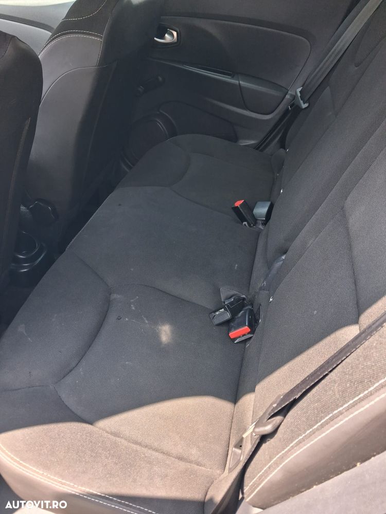 Renault Clio 1.5 dCi Authentique - 10