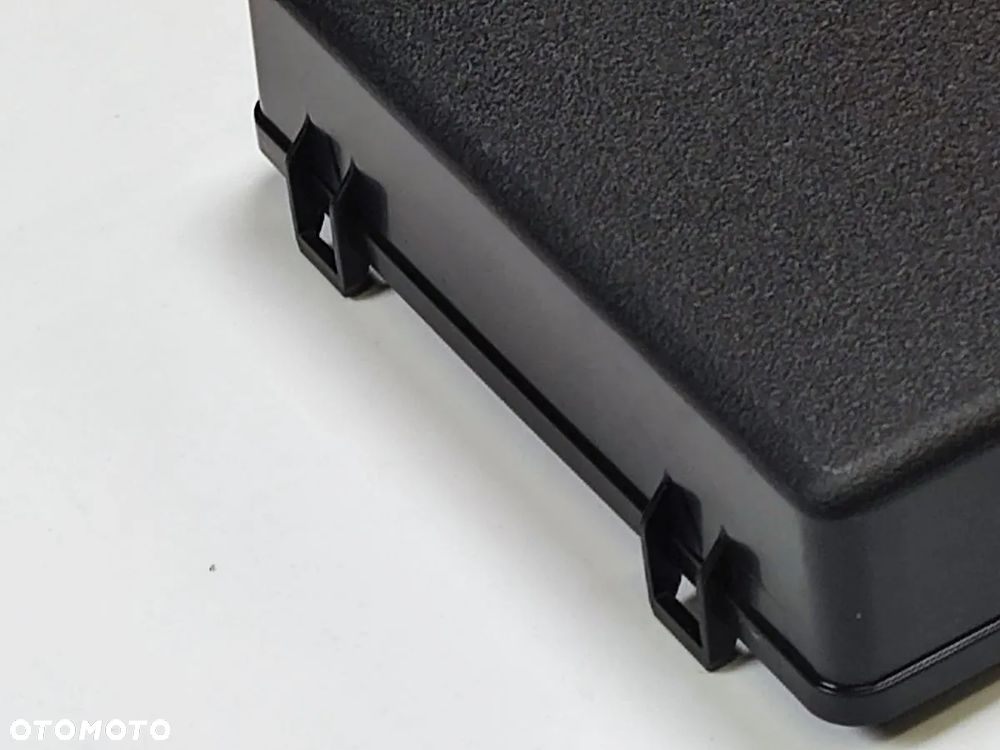 MITSUBISHI OUTLANDER PHEV 20-22r Pokrywa Skrzynki Bezpieczników - 4