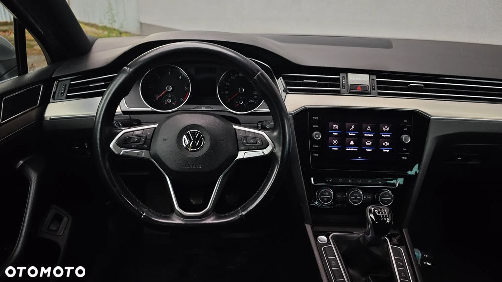 Volkswagen Passat 2.0 TDI (BlueMotion Technology) Highline - 12