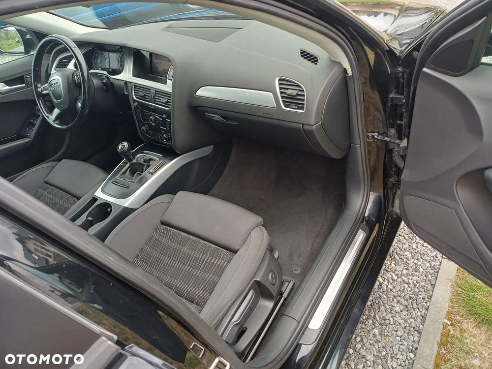 Audi A4 Avant 2.0 TDI - 10