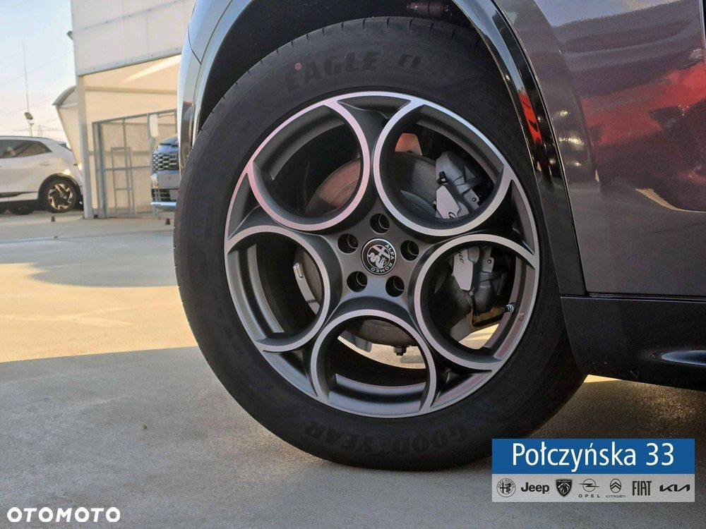 Alfa Romeo Stelvio - 2