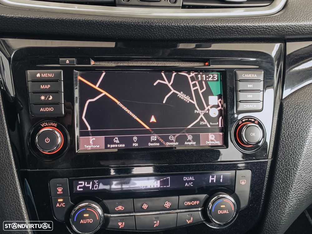 Nissan Qashqai 1.5 dCi N-Connecta J18 - 11