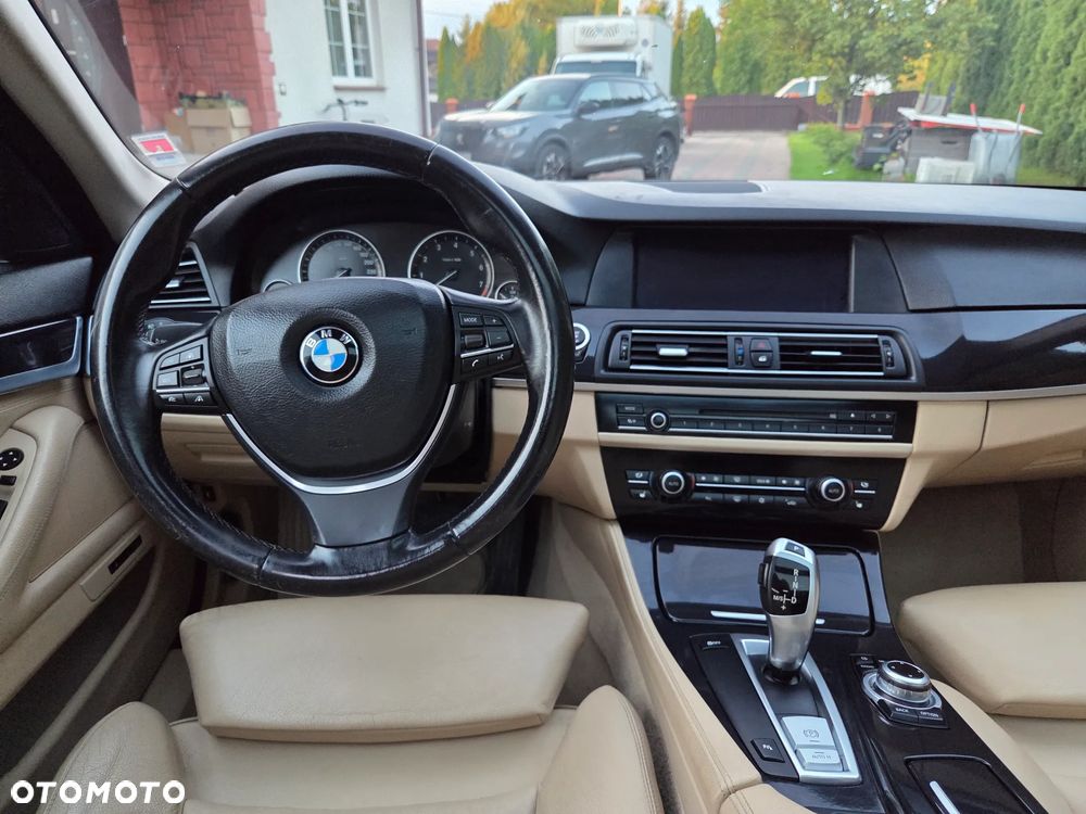 BMW Seria 5 535i Luxury Line - 10