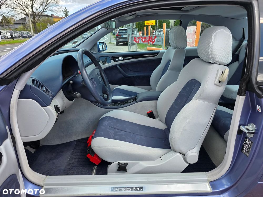 Mercedes-Benz CLK - 15