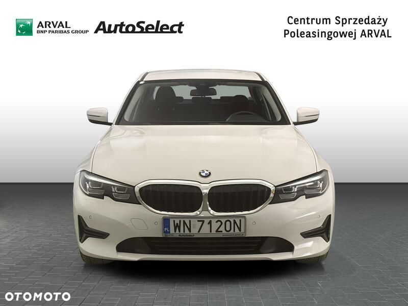 BMW Seria 3 318i - 10