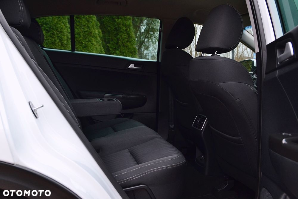 Kia Sportage 1.7 CRDI 2WD Dream-Team Edition - 11