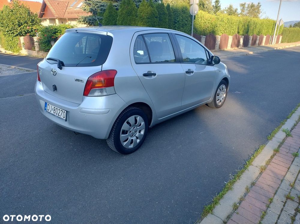 Toyota Yaris 1.33 Luna - 3