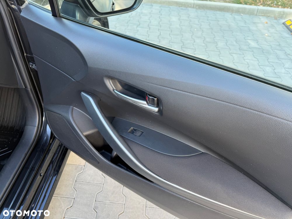Toyota Corolla 1.8 Hybrid Comfort - 13