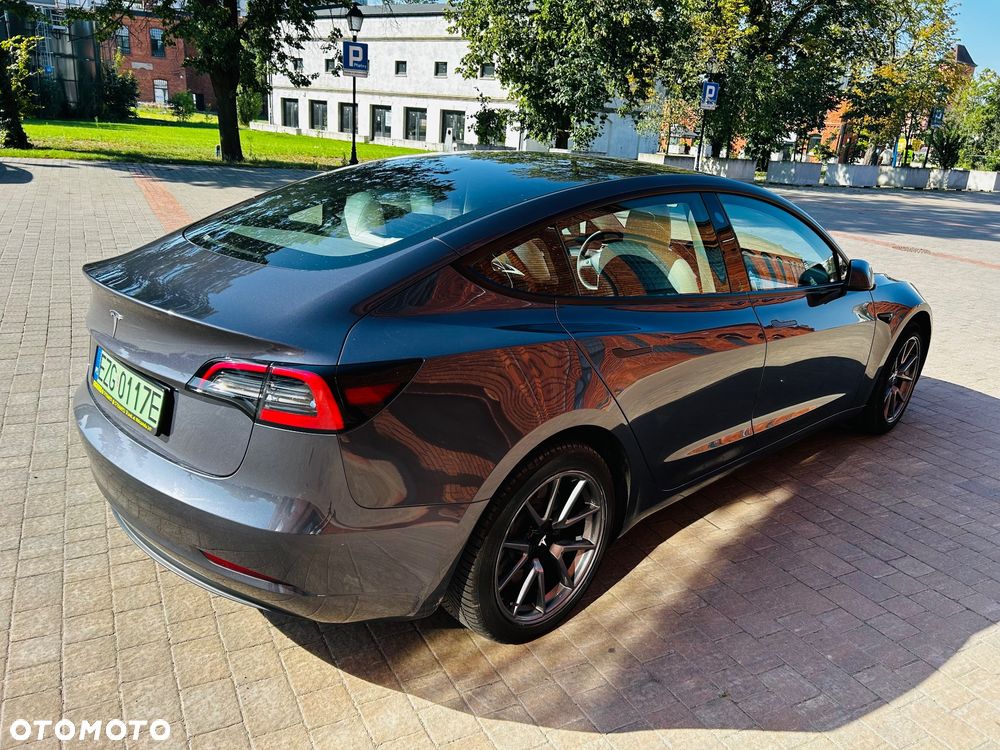 Tesla Model 3 Standard Reichweite Plus Hinterradantrieb - 7