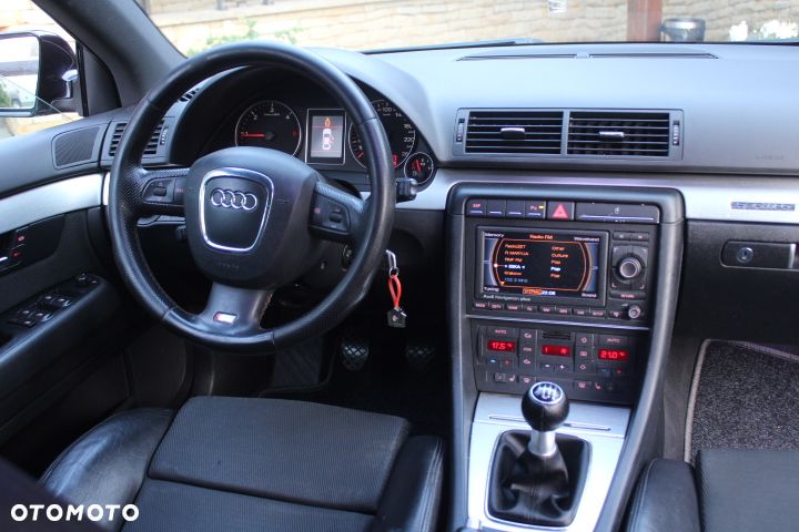 Audi A4 Avant 2.0 TDI DPF quattro S line Sportpaket (plus) - 17