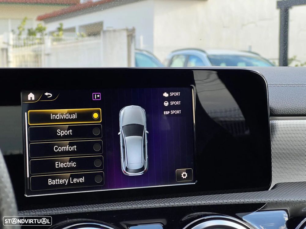 Mercedes-Benz A 250 e 8G-DCT Edition AMG Line - 23