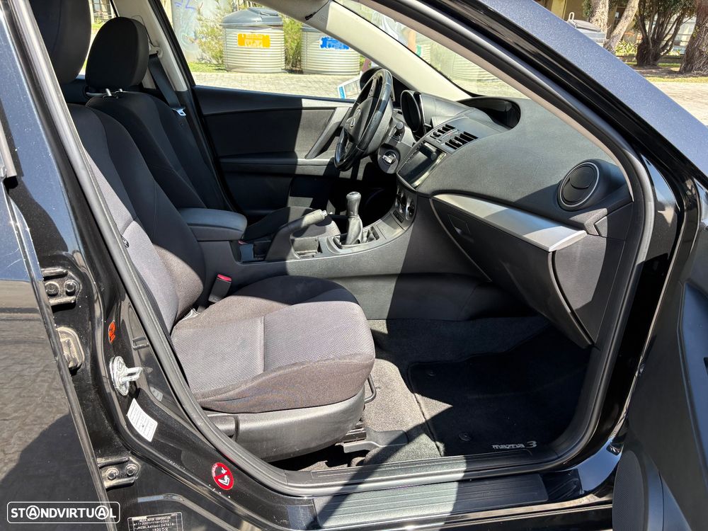 Mazda 3 Hatchback MZ-CD 1.6 Exclusive - 12