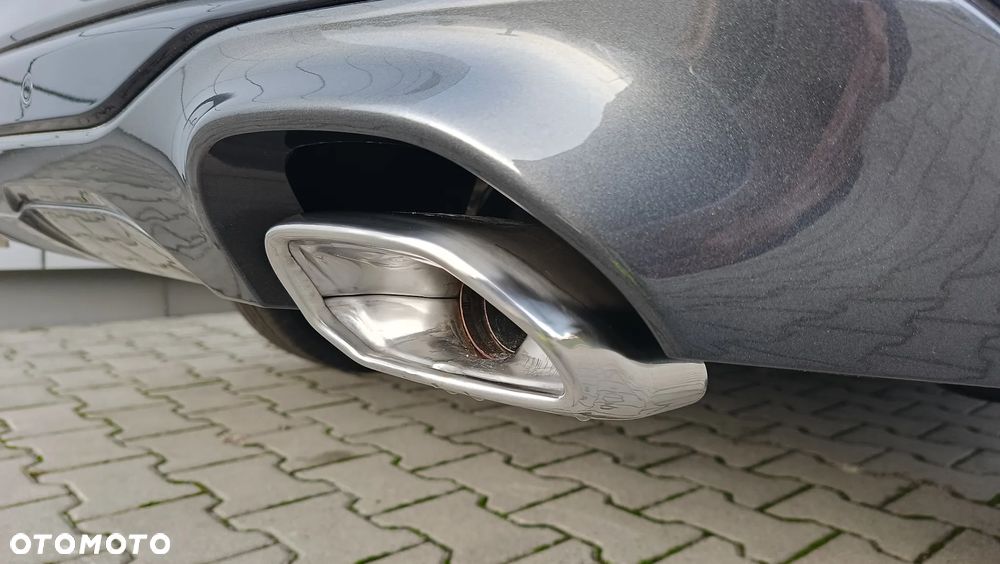 Ford Kuga 2.5 FHEV FWD ST-Line X - 18