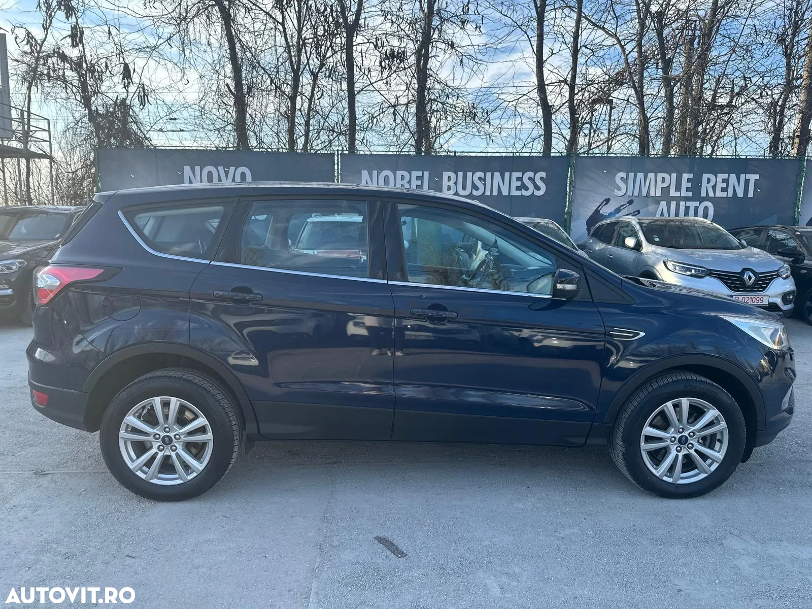 Ford Kuga 2.0 TDCi 4WD Powershift Titanium - 4