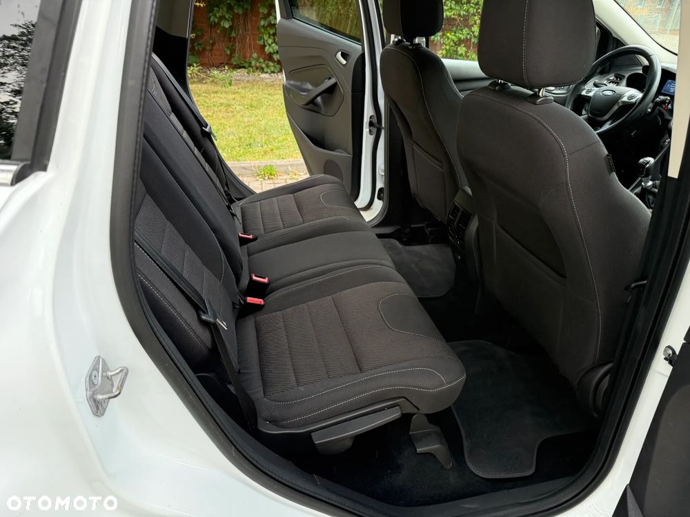 Ford Kuga - 17