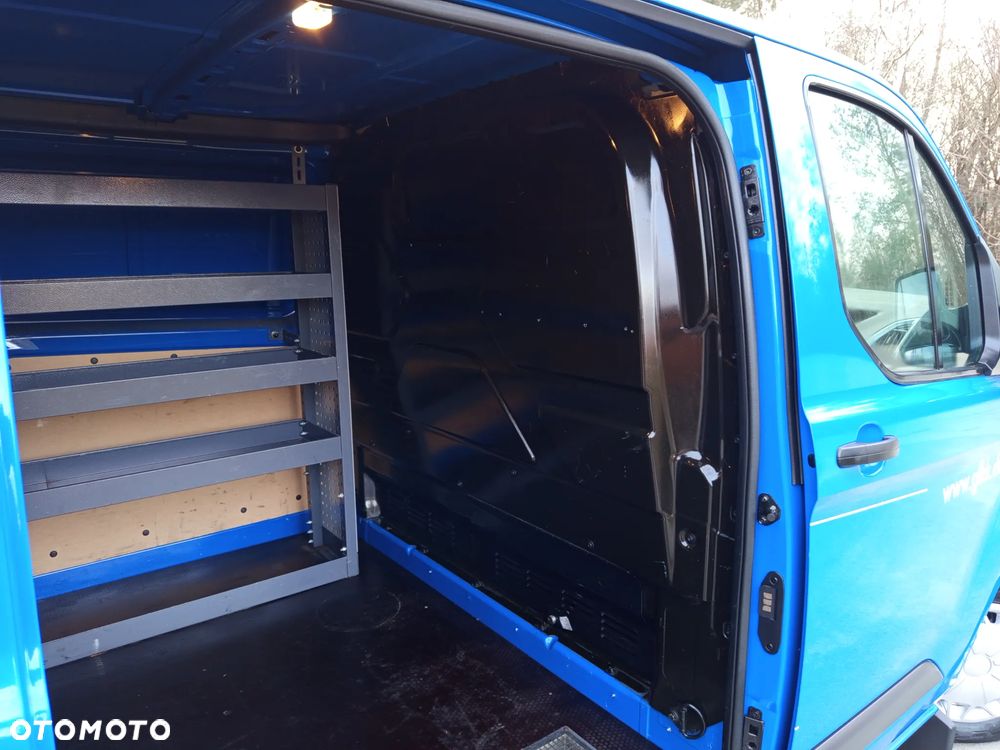Ford Transit Custom - 11