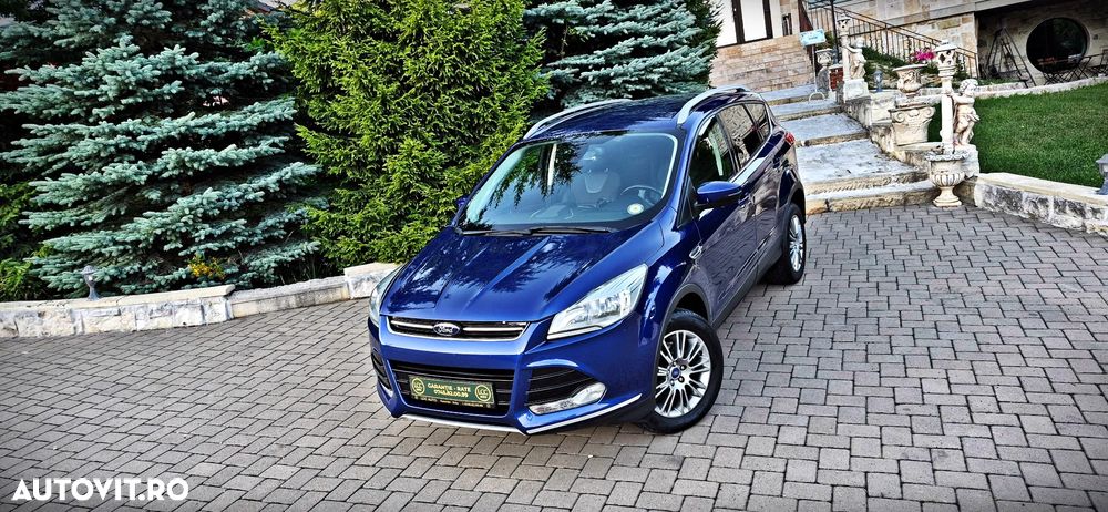 Ford Kuga 2.0 TDCi 4WD Powershift Titanium - 34