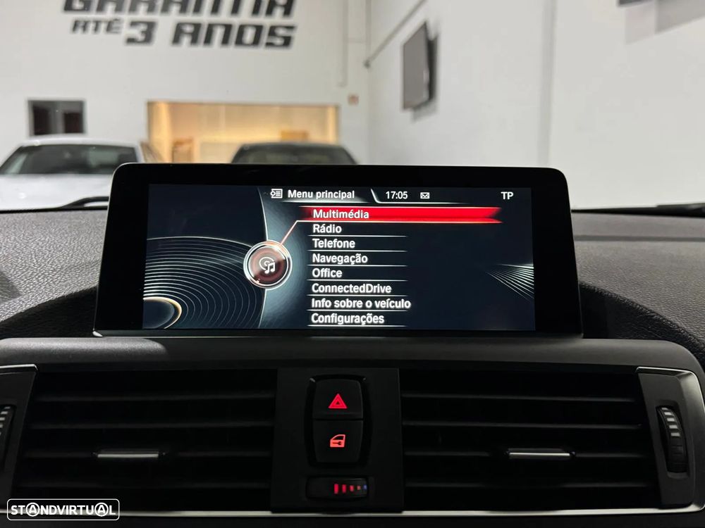 BMW 116 d Pack M - 19