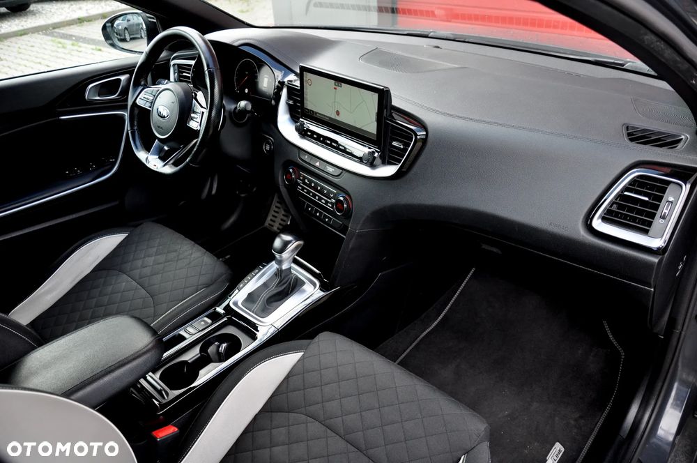 Kia Ceed 1.6 CRDi DCT GT Line - 34