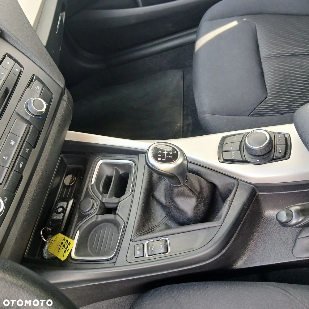 BMW Seria 1 116i - 20