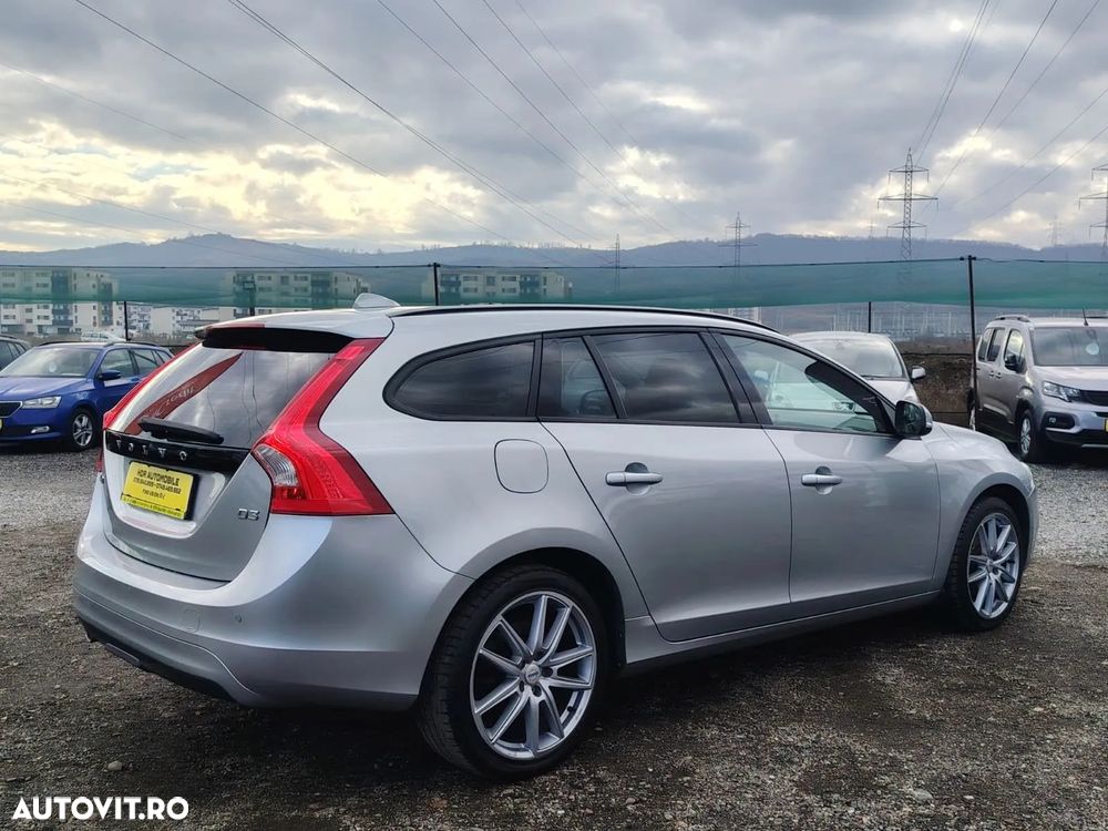 Volvo V60 D3 Geartronic Edition - 9