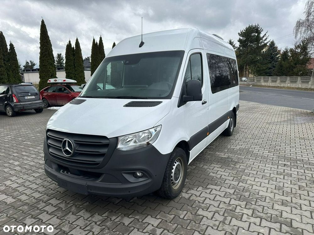 Mercedes-Benz Sprinter - 2