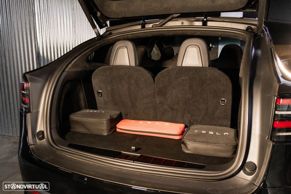 Tesla Model X Long Range AWD - 34