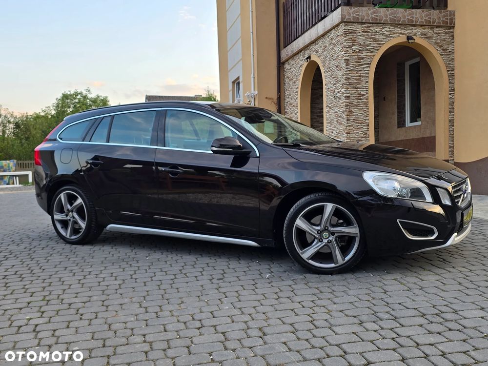 Volvo V60 D3 Summum - 8