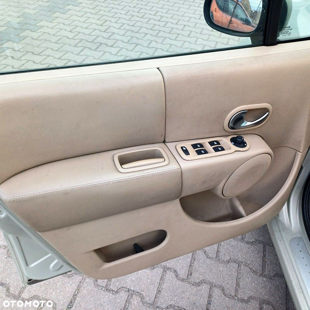 Renault Modus - 20