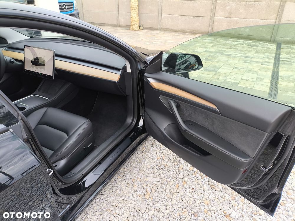 Tesla Model 3 Standard Reichweite Plus Hinterradantrieb - 16