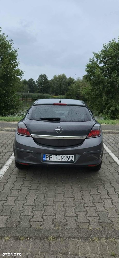 Opel Astra 2009 photo 4