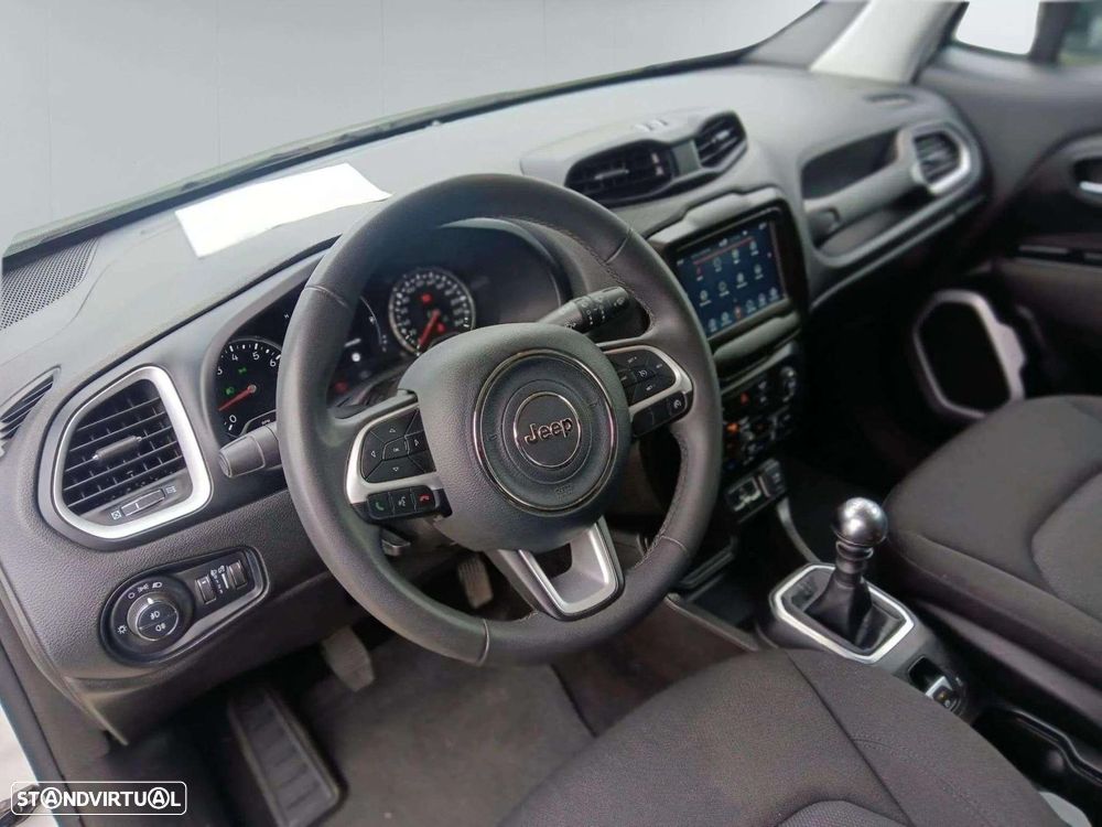 Jeep Renegade - 11