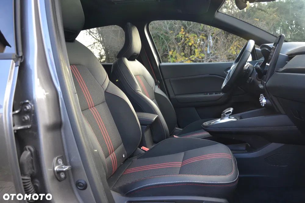Renault Captur TCe Mild Hybrid 160 EDC GPF R.S LINE - 11