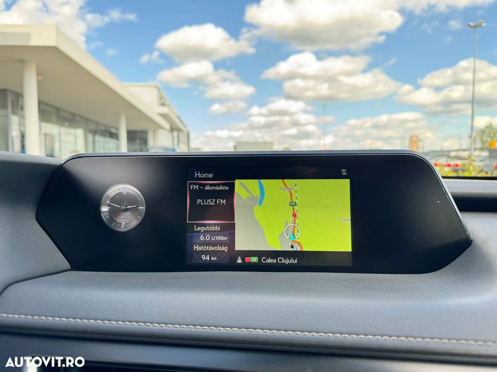 Lexus UX 250h FWD Business - 16