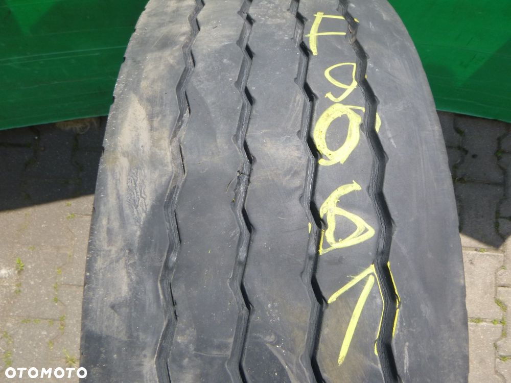 Opona ciężarowa 285/70R19.5 Pirelli ST01. Opony ciężarowe - 2