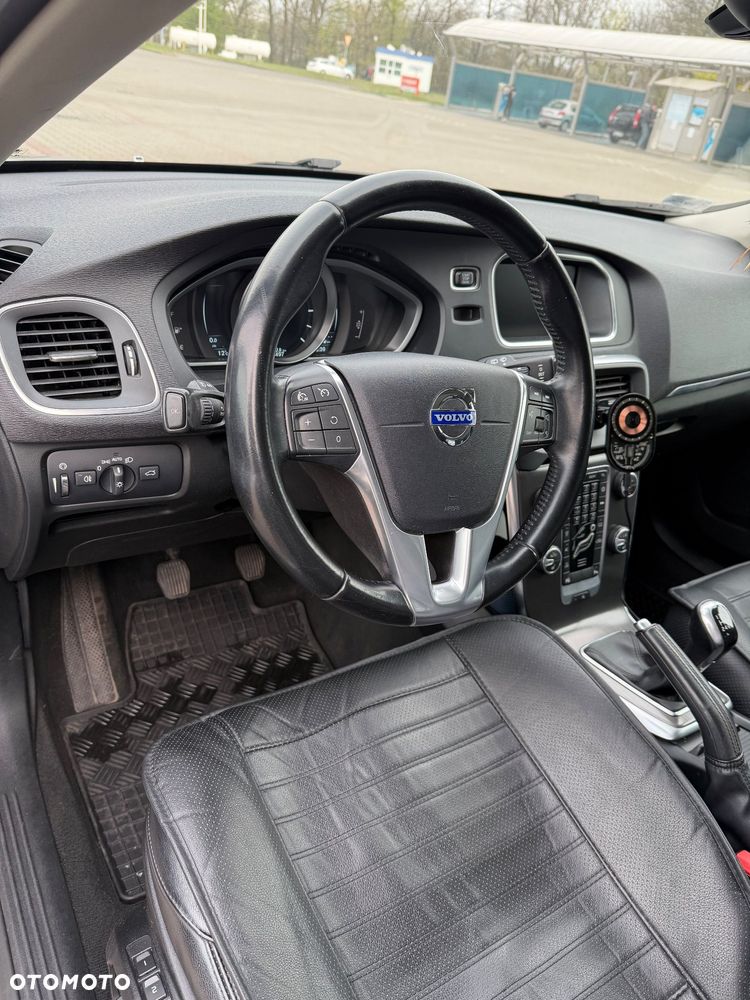 Volvo V40 D4 Summum - 4