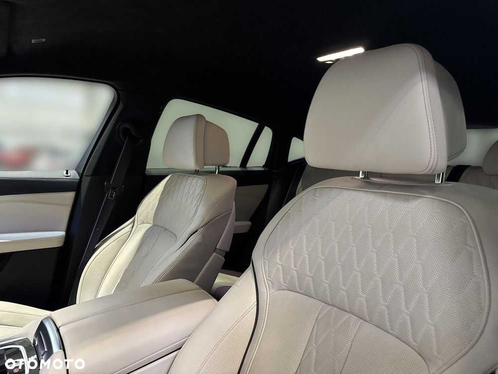 BMW X6 - 13