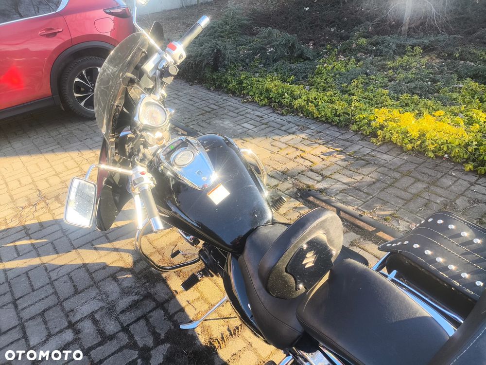 Suzuki Intruder - 5