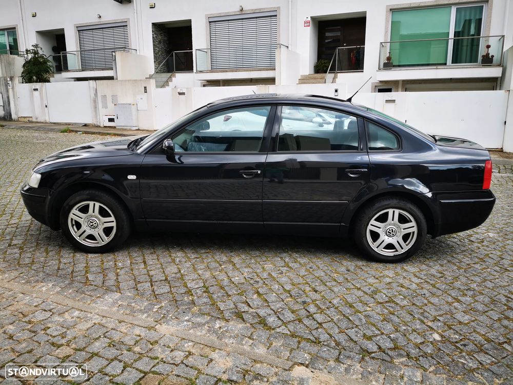 VW Passat 1.9 TDi Confortline - 2
