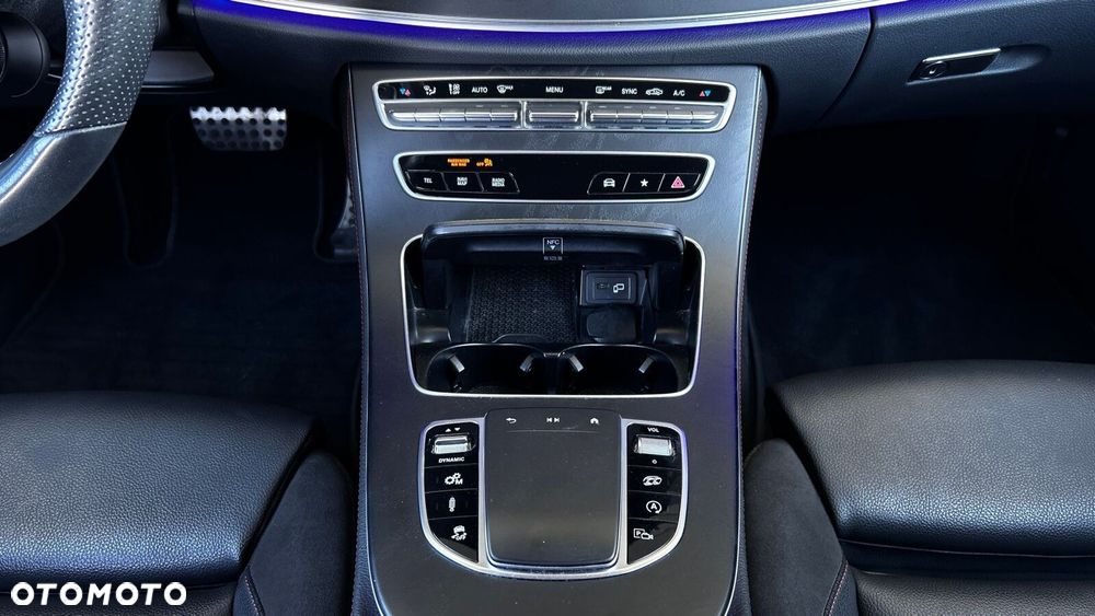 Mercedes-Benz Klasa E AMG 53 4-Matic+ - 18