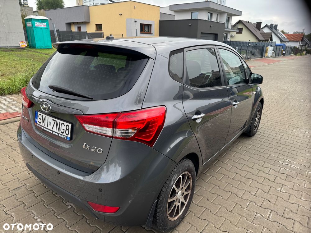 Hyundai ix20 1.6 Premium - 4