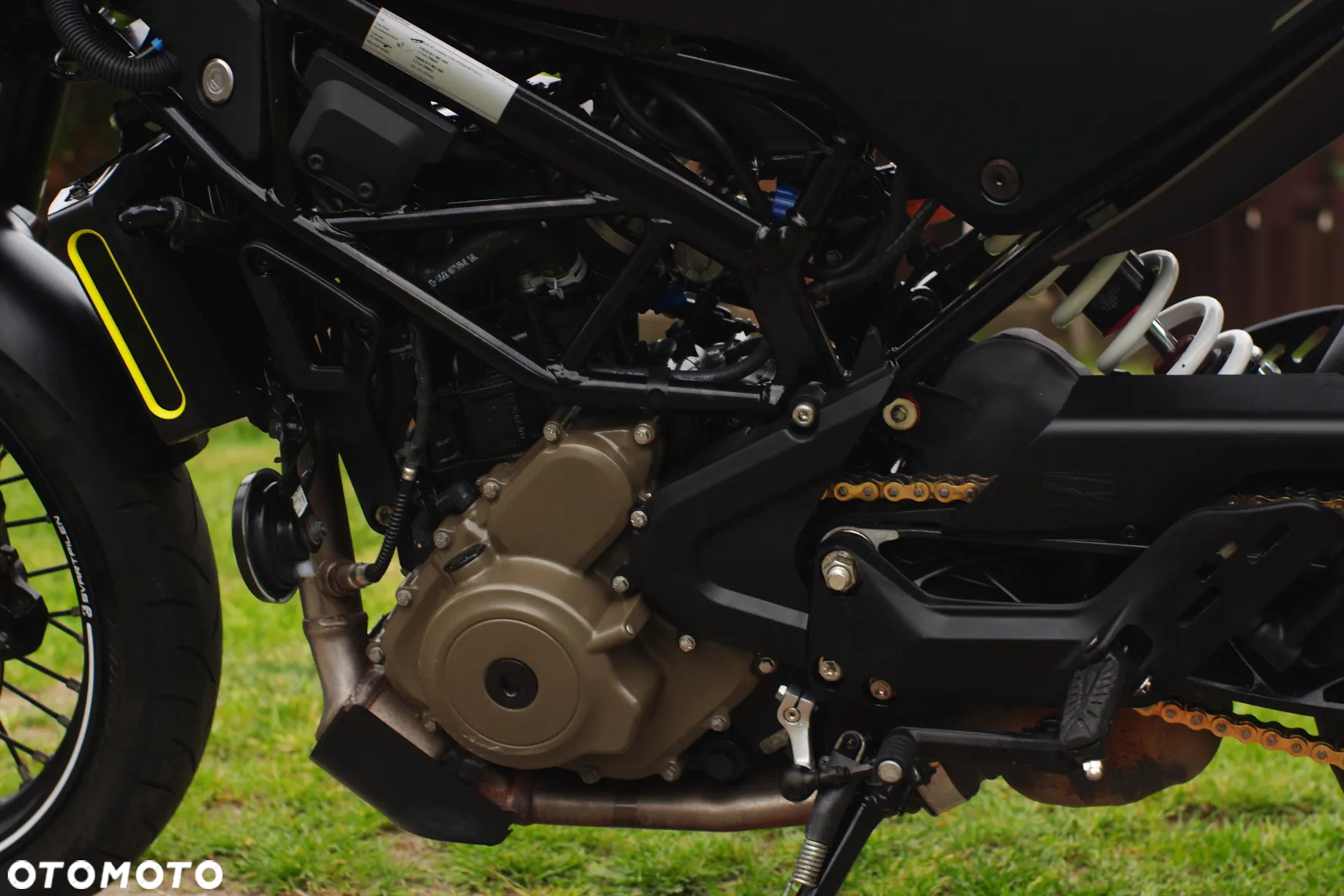 Husqvarna Svartpilen - 20