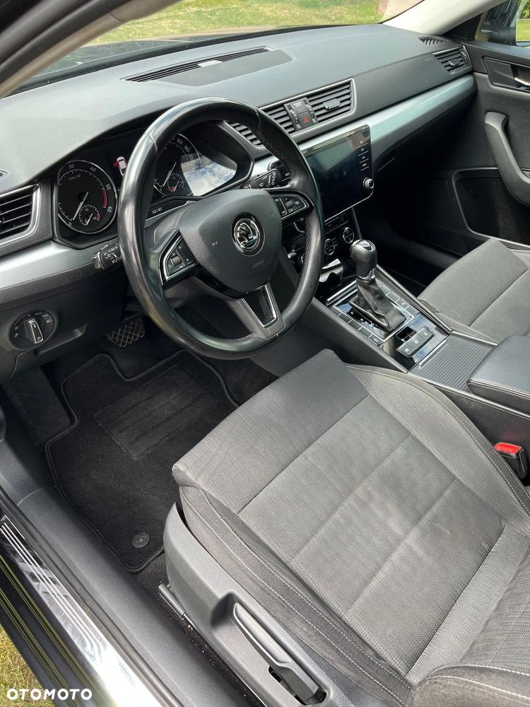 Skoda Superb 2.0 TDI DSG Style - 13