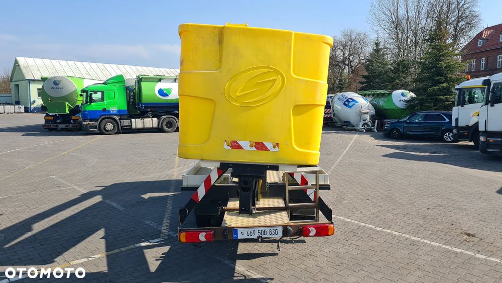 Nissan CABSTAR NT400 - 7