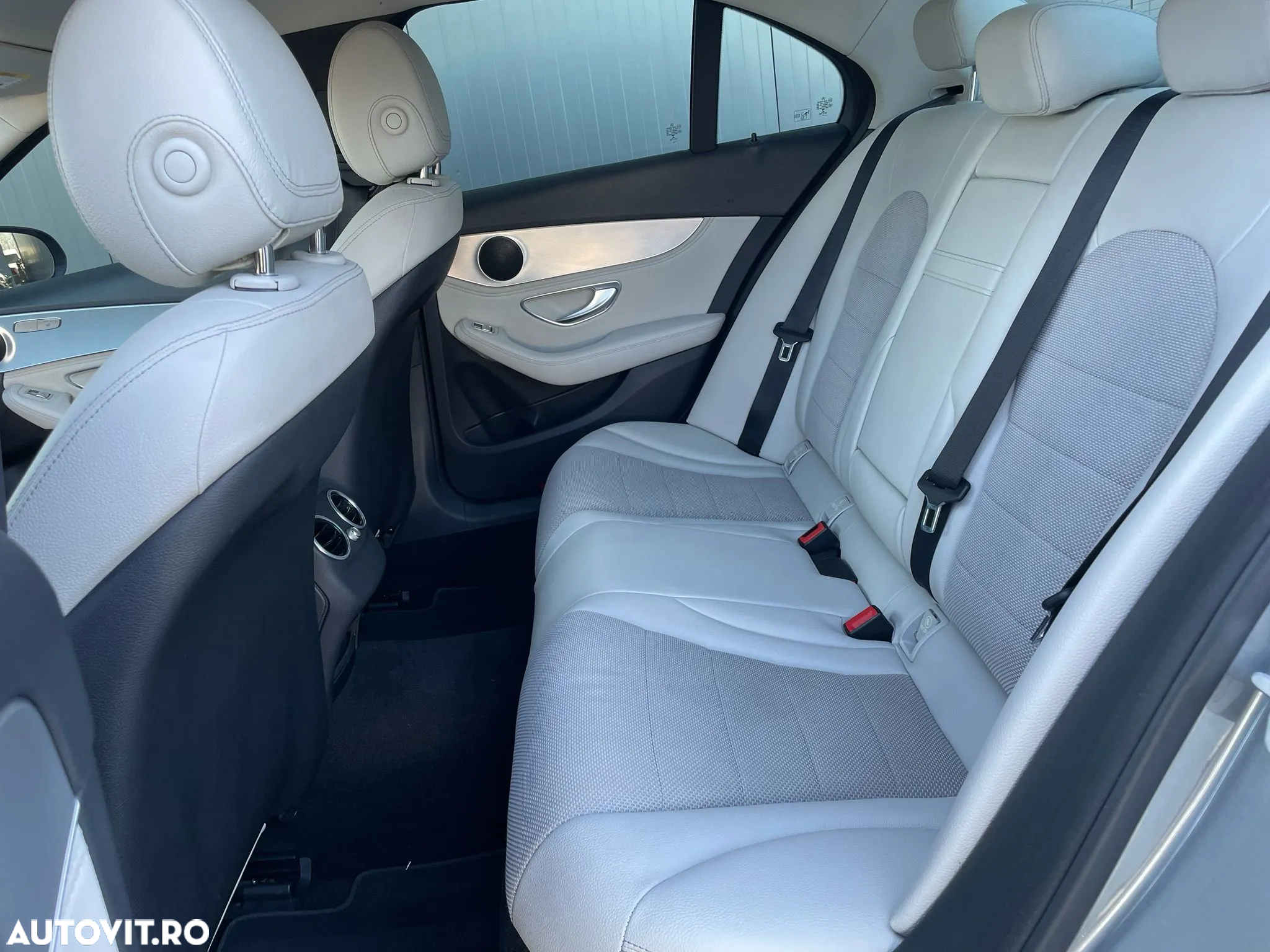 Mercedes-Benz C - 7