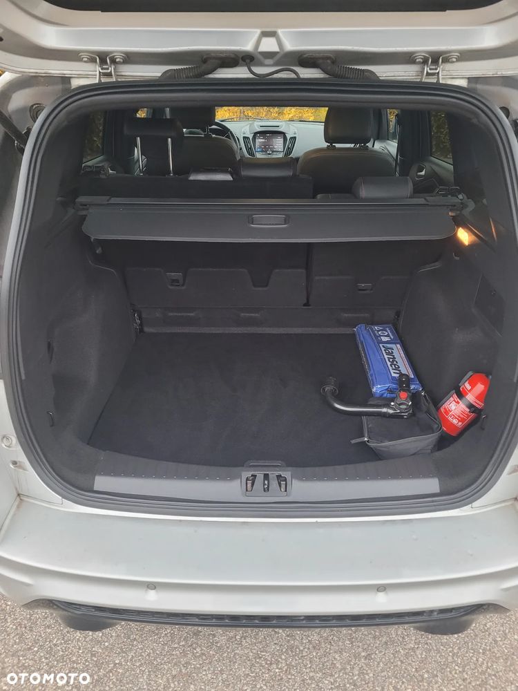 Ford Kuga - 25
