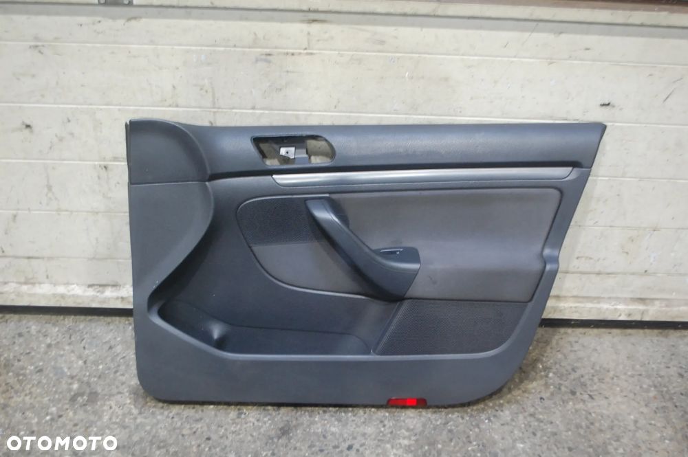 BOCZEK TAPICERKA DRZWI PRAWY PRZÓD PRZEDNIA PRAWA 1K4868110 VW GOLF V KOMBI 5D - 5