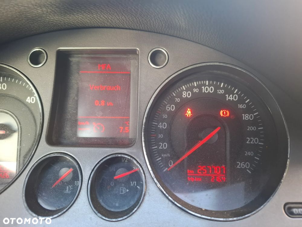 Volkswagen Passat 1.9 TDI Comfortline - 16