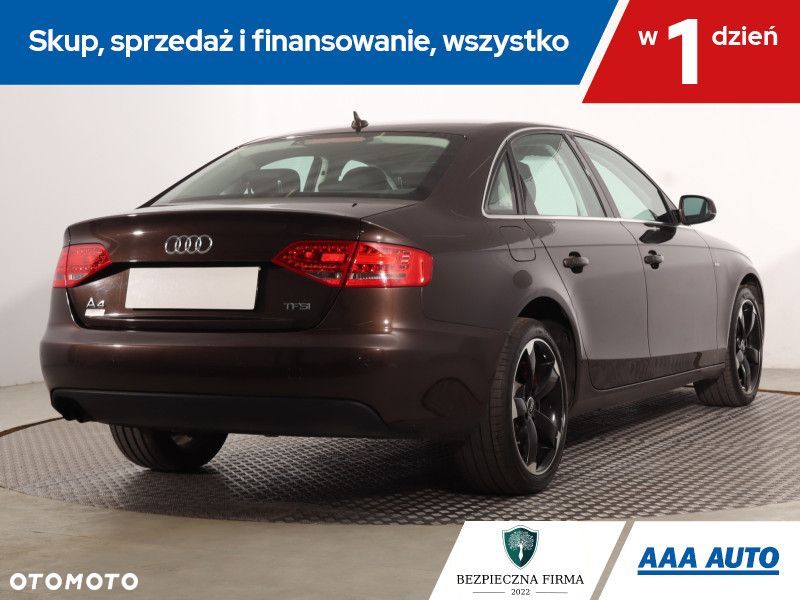 Audi A4 Limousine - 7